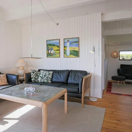 6 Person Holiday In Prázdninový dům *