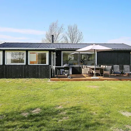 6 Person Holiday In